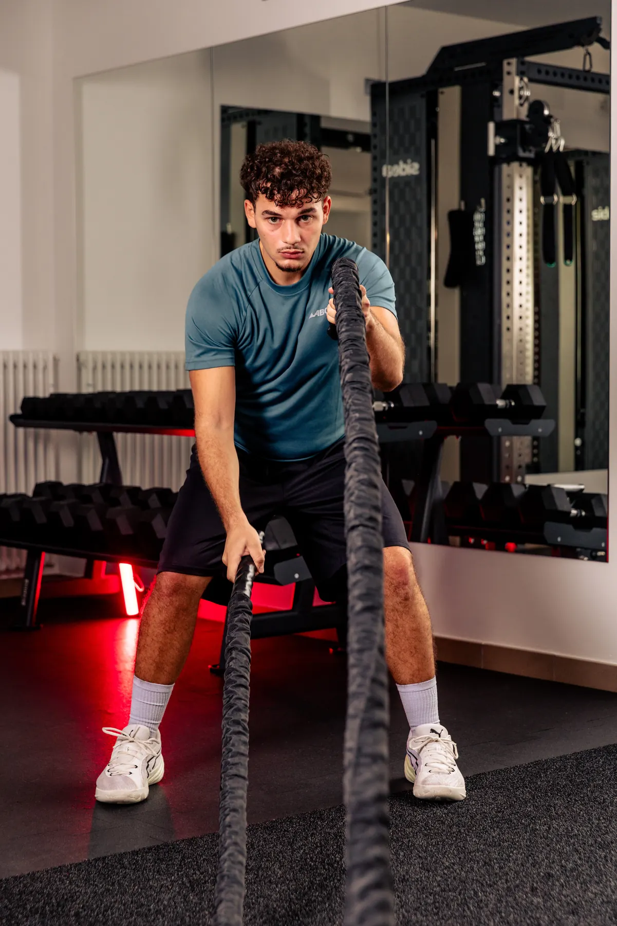 Allenamento one-to-two con battle rope